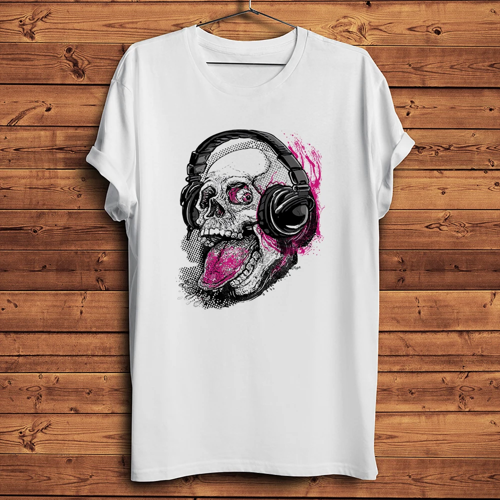 Raspberry rock Skull with Headphone Funny punk Tshirt Men Casual Short Sleeve T Shirt Unisex Novelty Streetwear Tee