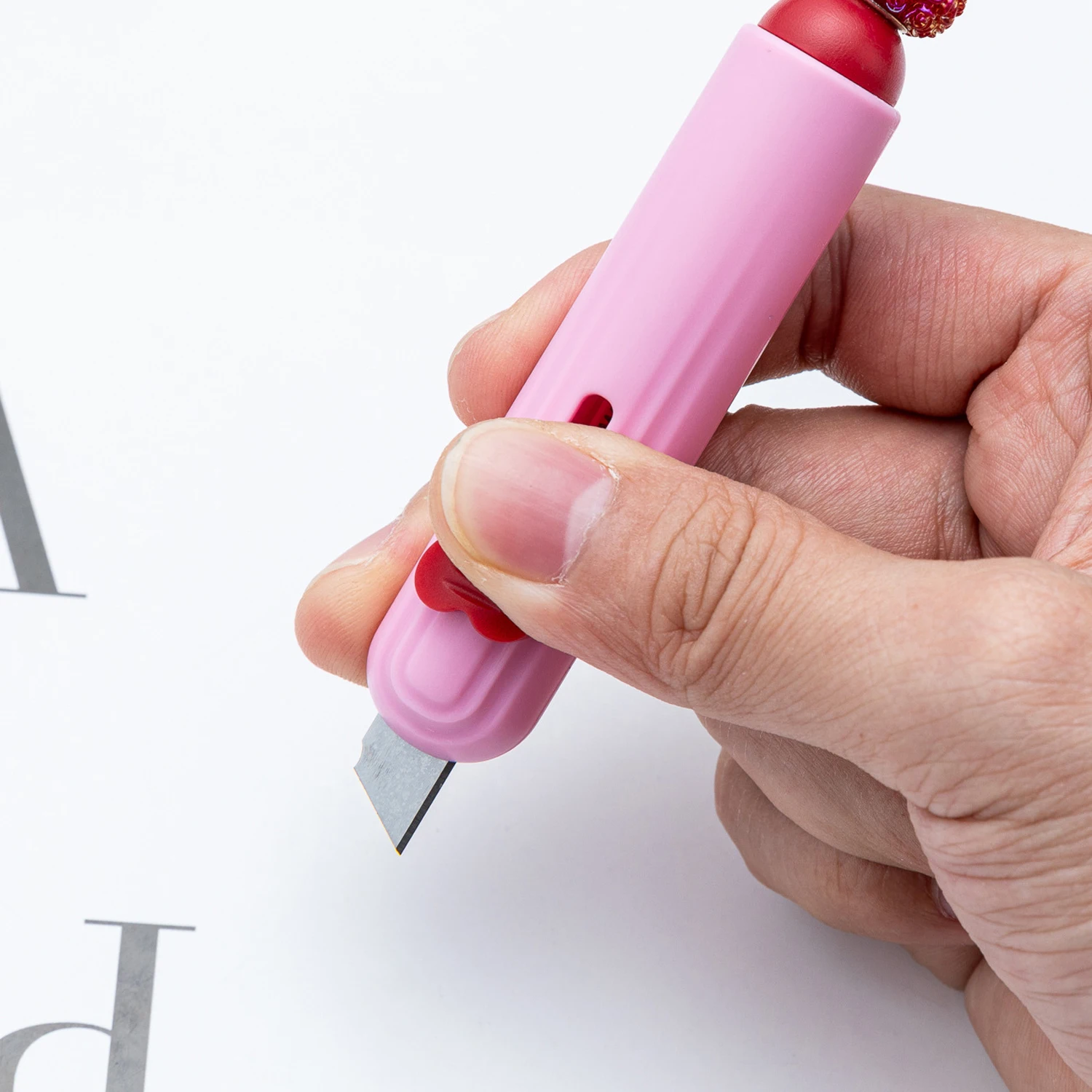 16-80Pcs Portable Heart DIY Beaded Box Opener – Retractable Parcel Cutter and Cutting Tool for Crafts & School