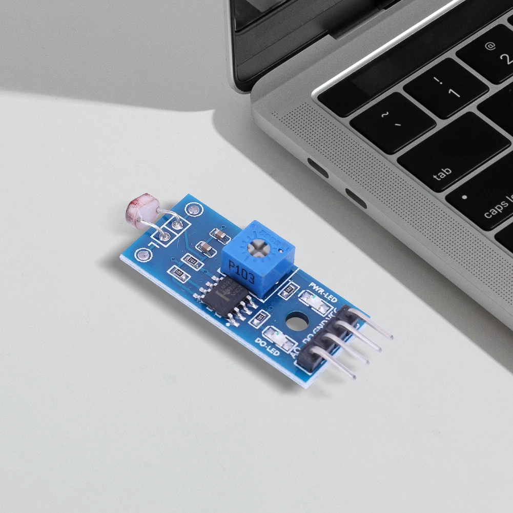 4ピン光感応抵抗モジュール3.5V-5V LM393感光センサーモジュール光検出器ボードArduino DIYキット用