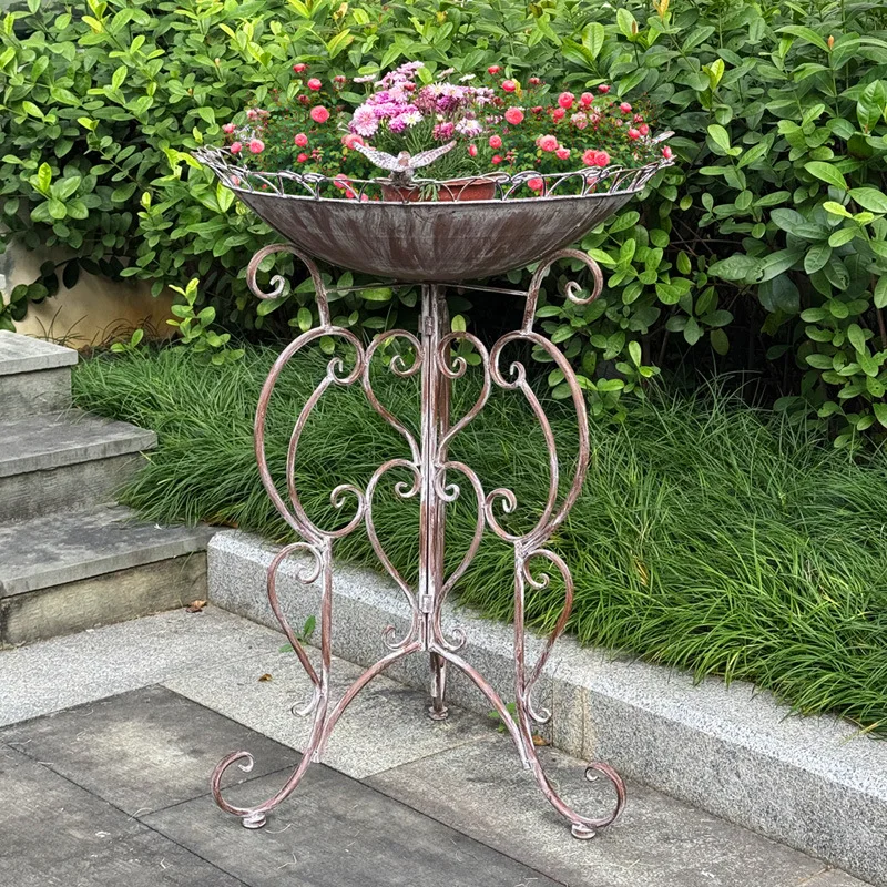 European retro wrought iron decorative bird feeding water bath tub garden decorative bird bath tub tripod bath tub