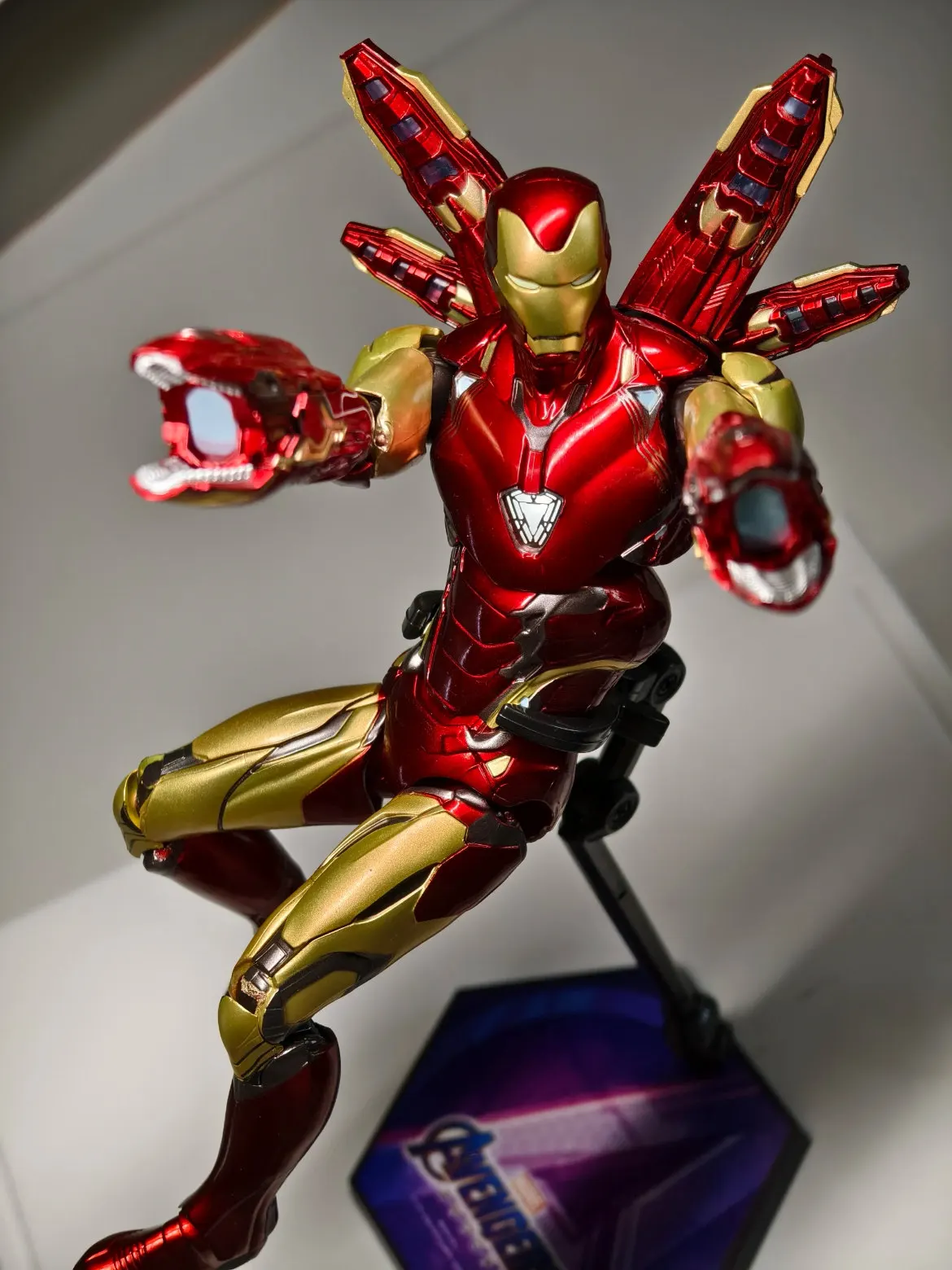 In Stock Magic Storm 1/12 Marvel Pre Coated Morstorm Iron Man Mk85 Assembly Model Toys Boys Trendy Gifts