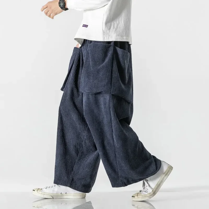 

Men Corduroy Cargo Pants Side Pockets Men Streetwear Fashion Harem Pants Man Jogger Wde Leg Pants Oversized Trousers 5Xl