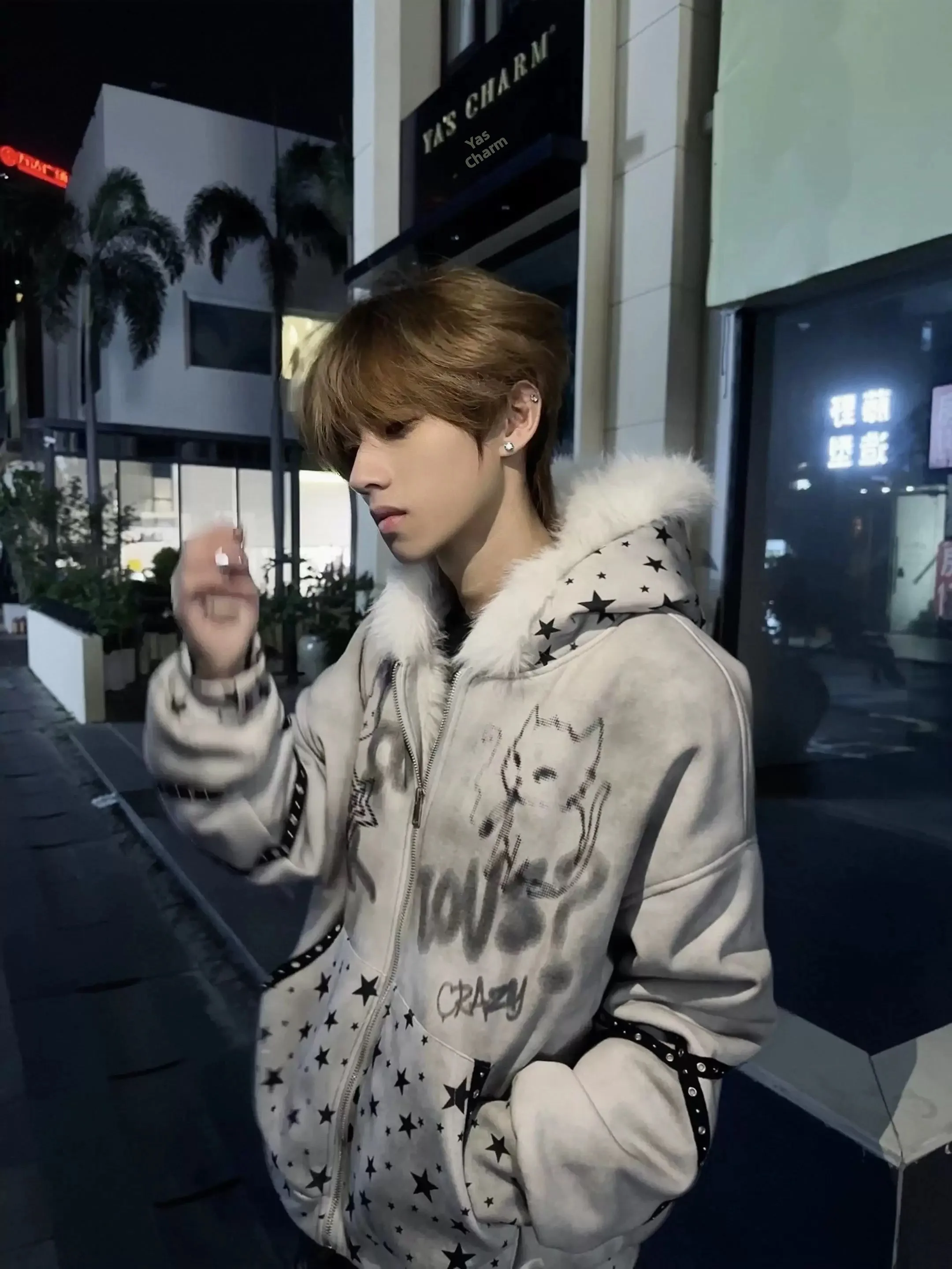 

Retro American fiti Design Hooded Jaet Thiened Fce Men Women Autumn Winter Casual Sle Zipper Closure Coat