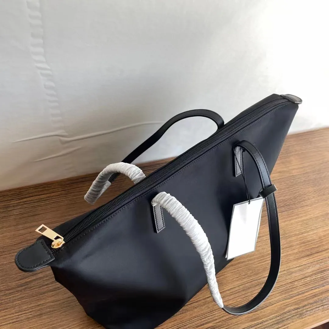 Bolso clásico de nailon para mujer, bolsa de viaje de gran capacidad, a la moda y versátil, de un solo hombro, de compras