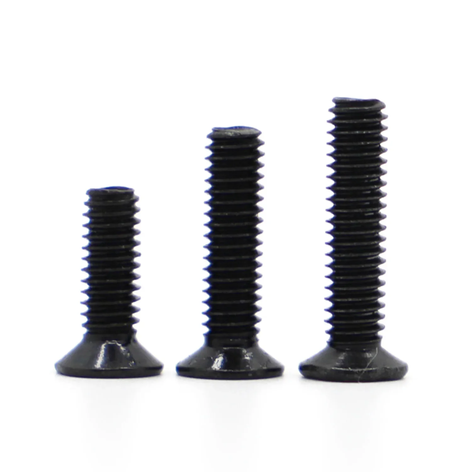 M1 M1,2 M1,4 M1,6 M2 M2,5 M3 M3,5 M4 M5 GB819 DIN965 Mini kleine schwarze Kreuzschlitz-Flachsenkkopfschraube aus Stahl – Detail 4