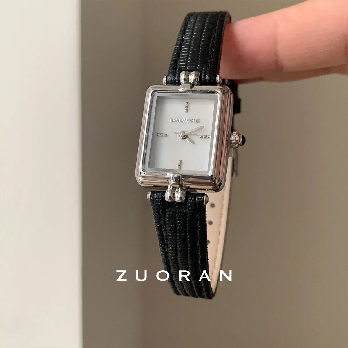 New square, exquisite, simpleelegantand versatile women's quartz watch; fashionable quartz wristwatch; birthday gift for women.