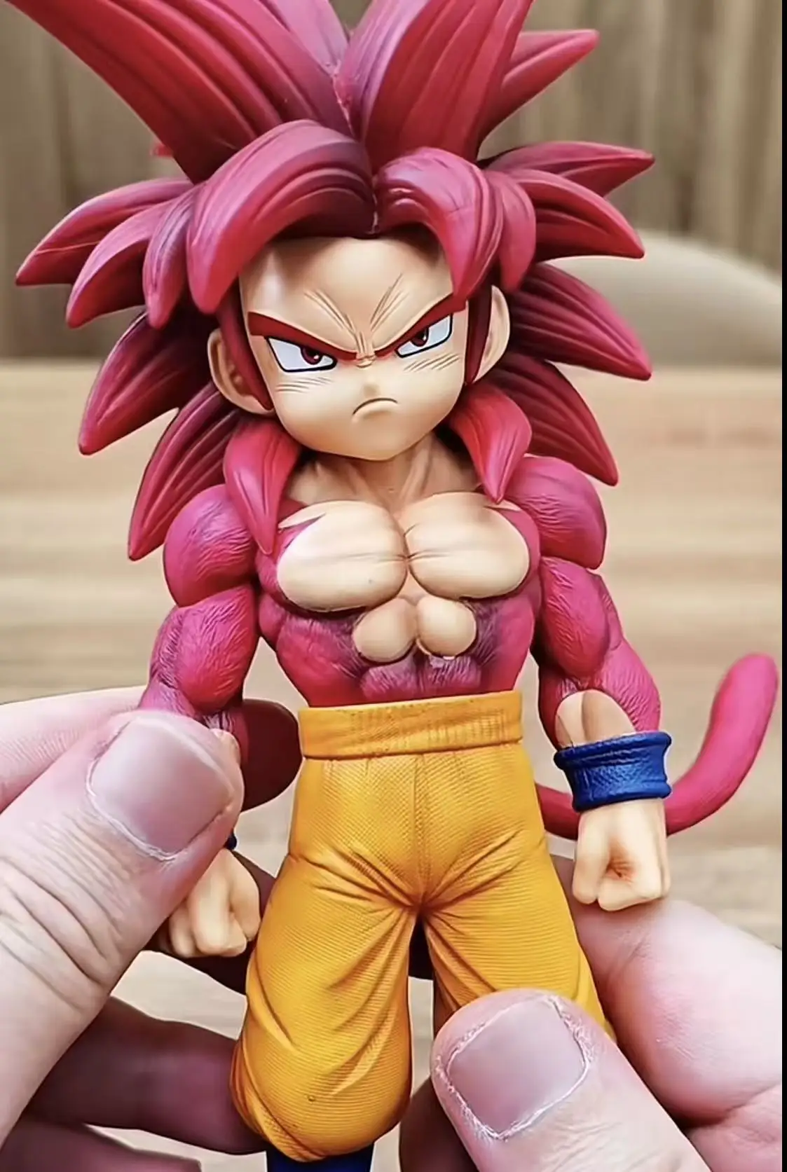 

Фигурка Bandai Dragon Ball Super Son Goku Saiyan 4 S.H.Figuarts Mini - аниме-модель в подарочной упаковке с оригинальной коробкой