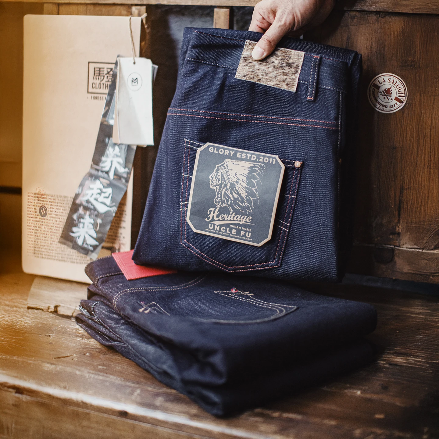 

Мужские винтажные джинсы Maden из 100% хлопка с кромкой из необработанного денима и кожаной нашивкой из конского волоса, прямые брюки для весенне-осенних брюк