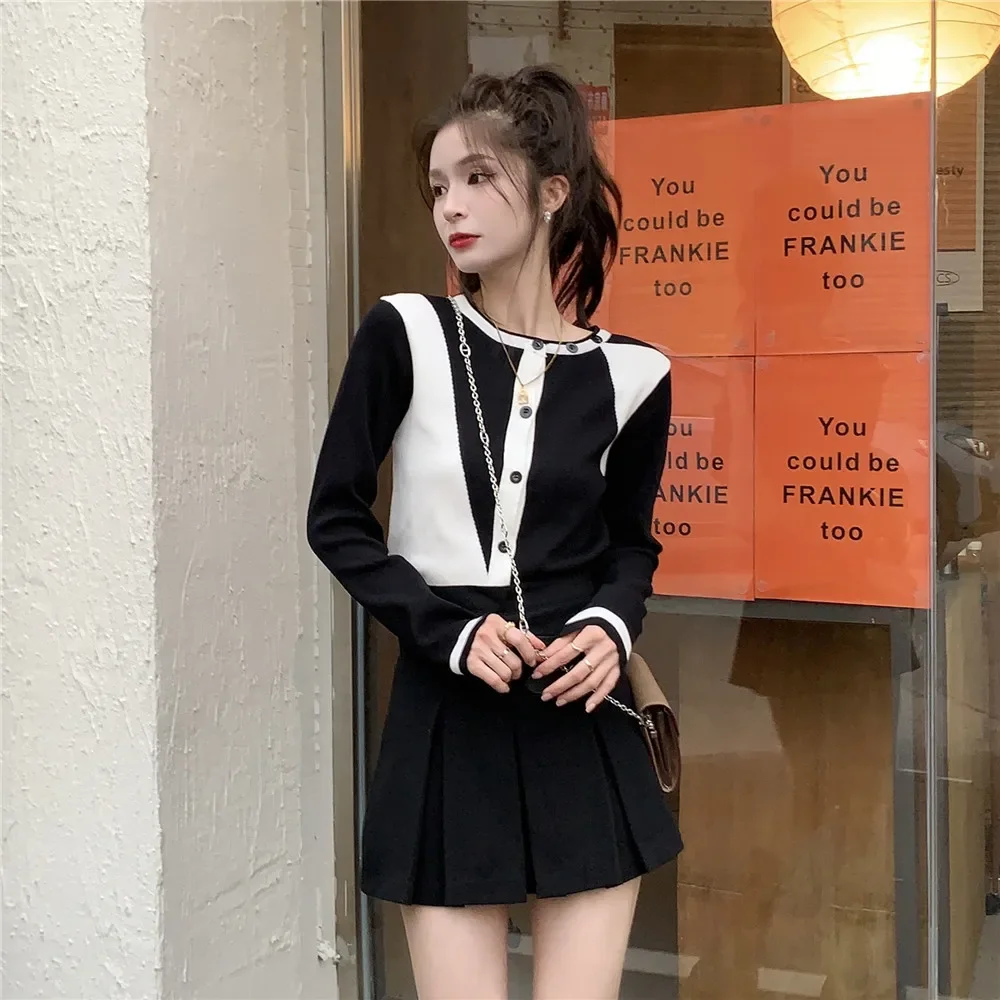 

Knitted Cardigan Women Spring Fall Button-up Streetwear All-match Contrast Color Cozy Crop Jumpers Fashion Design Classic 2024