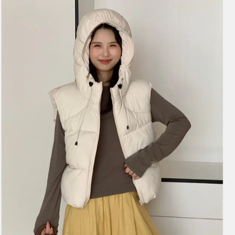 

Stylish Hooded Down Vest for Commuting Thickened and Warm Down Vest Waterproof Solid Color Sleeveless Quilted Outerwear