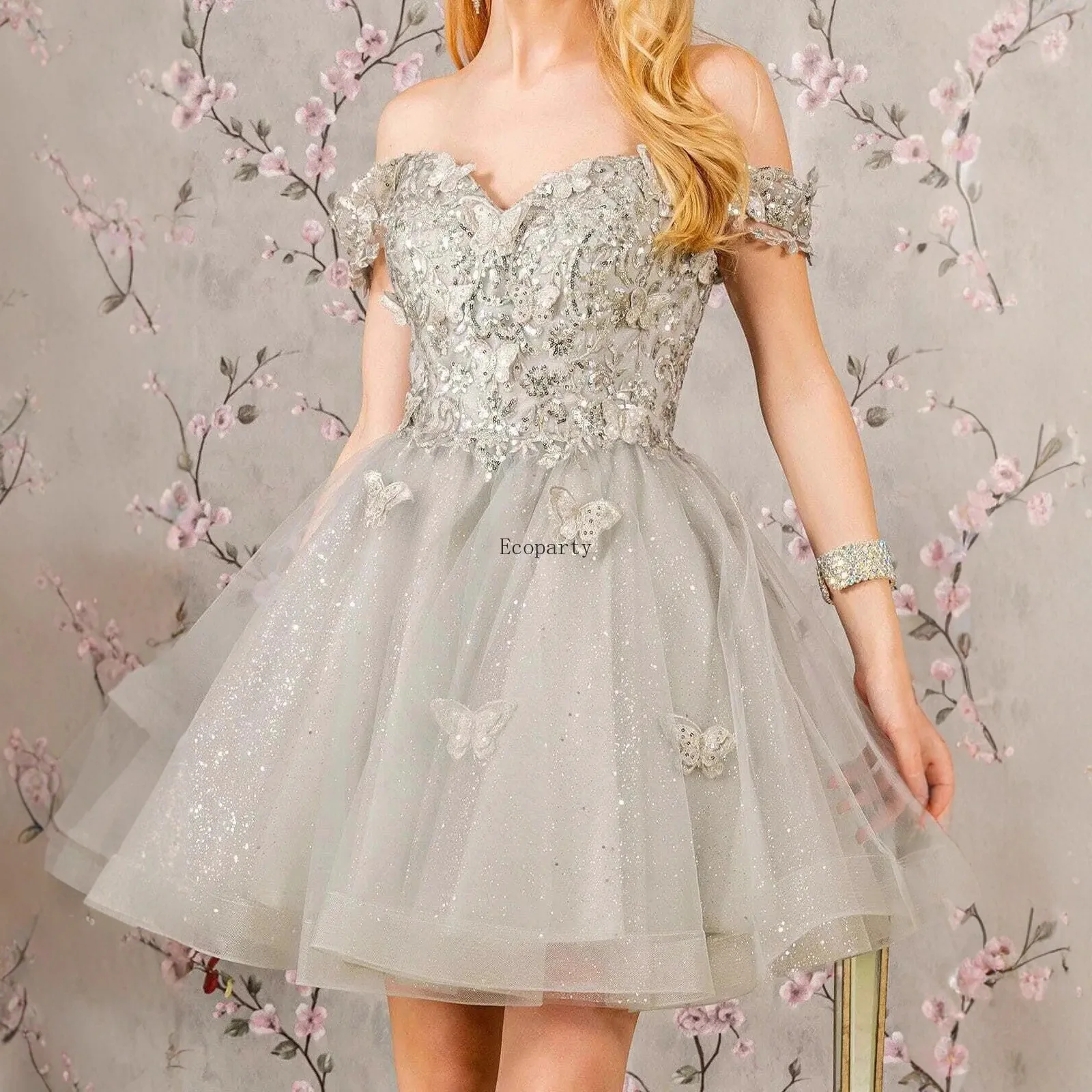 Off the Shoulder Short Prom Dresses Sweetheart Butterfly Appliques Homecoming Dresses Sequins A-Line Cocktail Dress vestidos