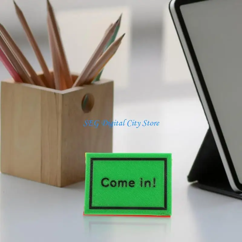 U75B Innovative Red And Green Light Desk Marker 3D Printed Triangle Office Desk Sign Block