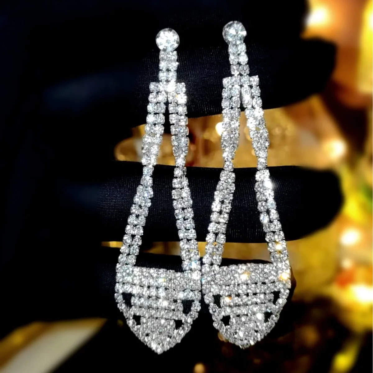 Geometric design flash diamond long fringed earrings women's, all-copper rhinestone premium stud earrings ear jewelry