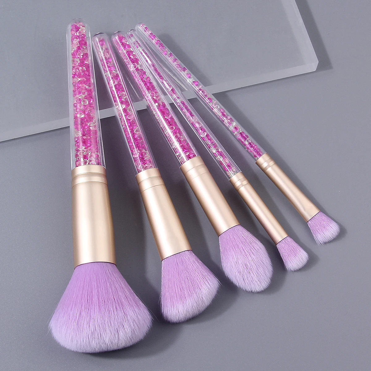 مجموعة فرش مكياج لامعة أرجوانية مكونة من 5 قطع - فرشاة وجه لظلال العيون ذات شعيرات ناعمة - أدوات تجميل بمقبض لامع