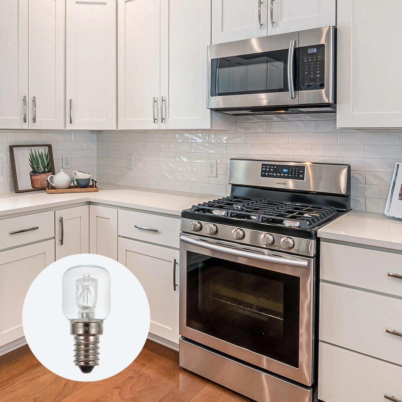 

E14 Oven Light 25W Heat-Resistant Clear Glass Bulb 500 Celsius Degree for Oven Microwave Holding Cabinet Lamp Microwave Bulb