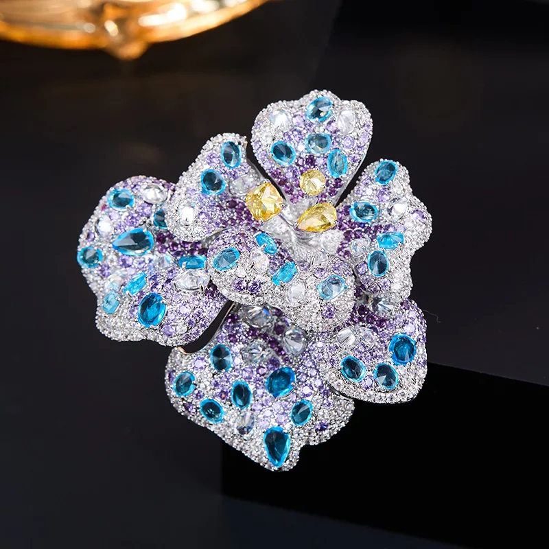 Luxury Heavy Industry Color Zirconia Three Dimensional Flower Brooch Blue Purple Diamond Jewelry Banquet Suit Coat Decoration