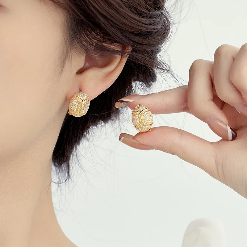 

Новые серьги-гвоздики из золота с двойным цирконом в форме яйца, легкие, роскошные, изысканные, высококачественные, элегантные, для женщин