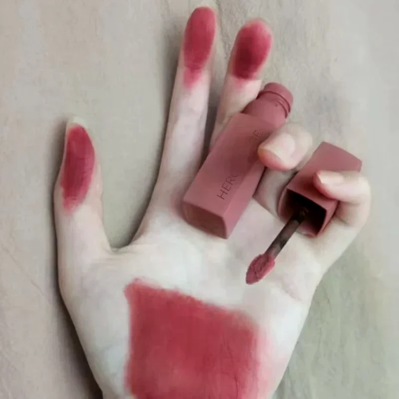HERORANGE マットベルベットリップマッド 長持ち 防水 カップに付かない リップグロス シルキー スムース ソフトミスト リップスティック メイクアップ コスメ
