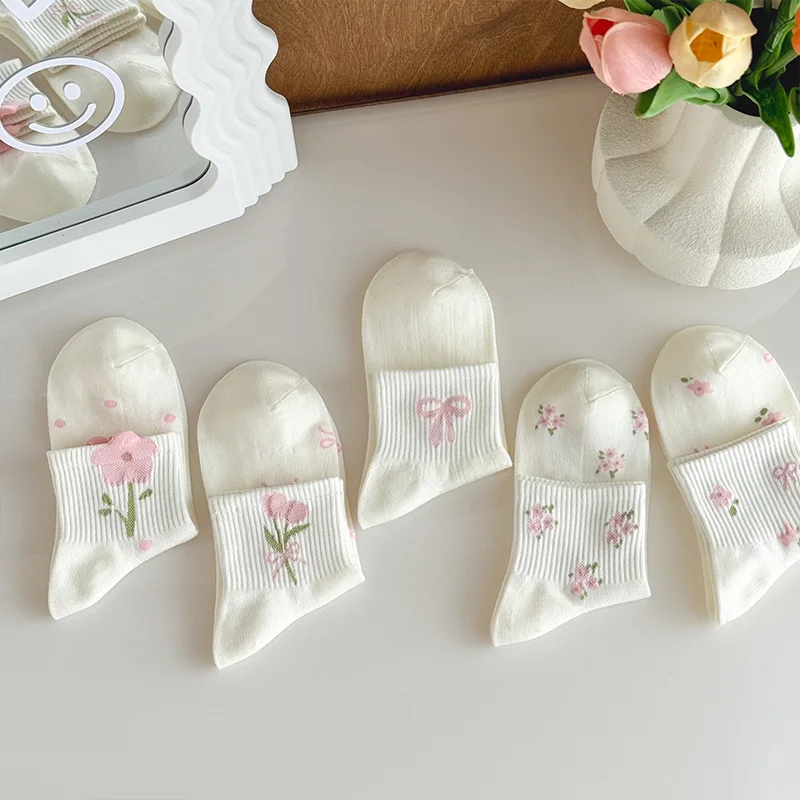 

1 Pair Comfortable Breathable Casual Socks Autumn Cute White Women Ankle Socks Korean Style Pink Flower Cartoon Short Socks 2025