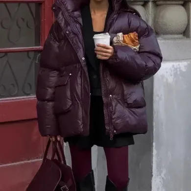 

Deep Red Zippered Cotton-padded Jacket with A Hat for Women's Wear in The Winter of 2025 Winter Clothes Women