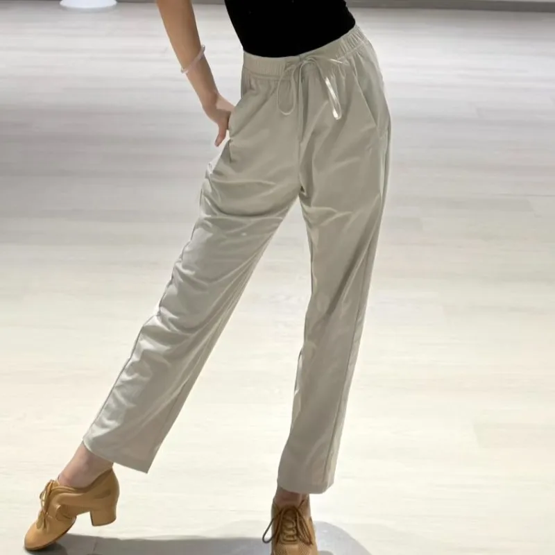 Abito da ballo latino da donna sexy personalizzato Completo da pratica per adulti Set da performance Canotta nera Top Pantaloni sportivi corti senza schienale