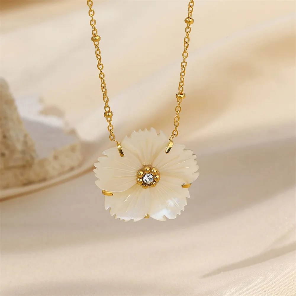 Elegant Shell Flower Pendant Necklace For Women Minimalist Stainless Steel Necklace Party Wedding Fashion Jewelry Girls Gift