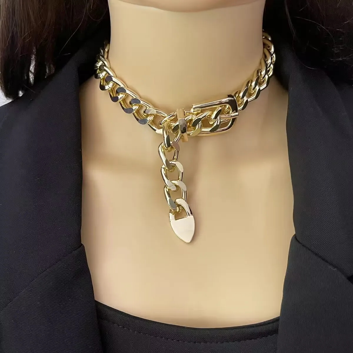 Punk vintage thick chain necklace women's fashion metal clavicle chain