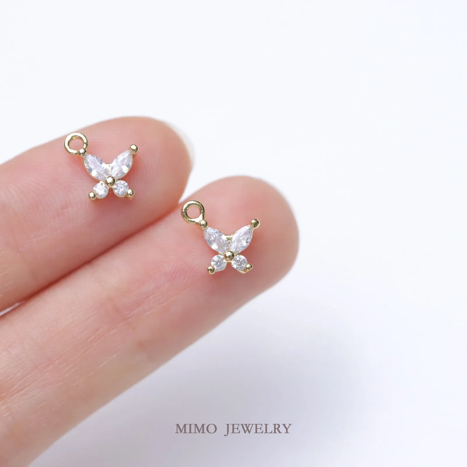 

Micro Inlaid Zircon Mini Compact Side Hole Butterfly Charms Pendant Supplies DIY Hand Brass Gold Plated Accessories 6x7mm