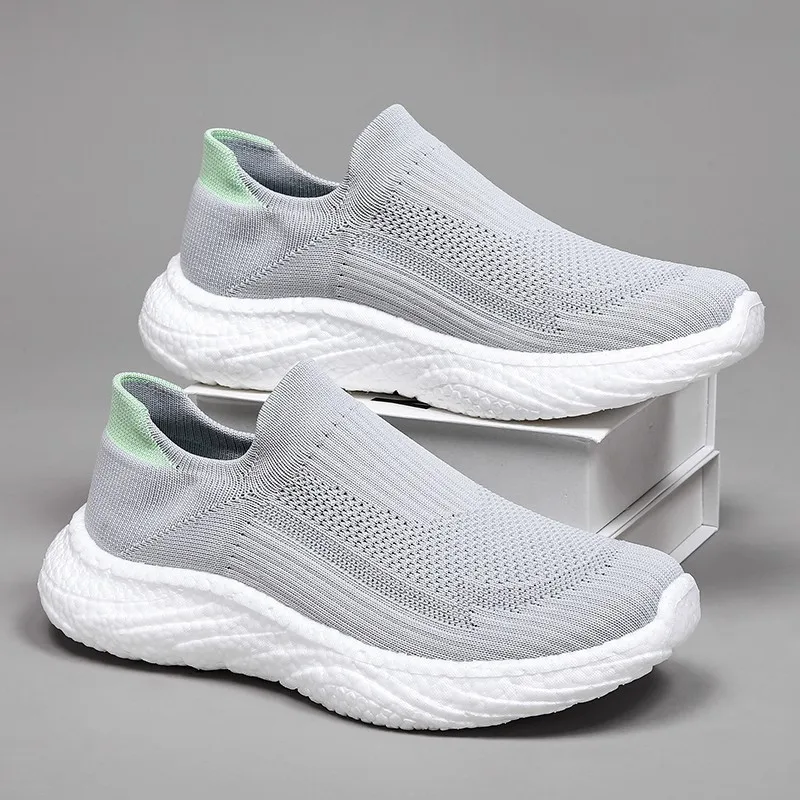 Men's Soft Sided Lightweight Breathable Sports Leisure Running Shoes New Comfortable Sneakers