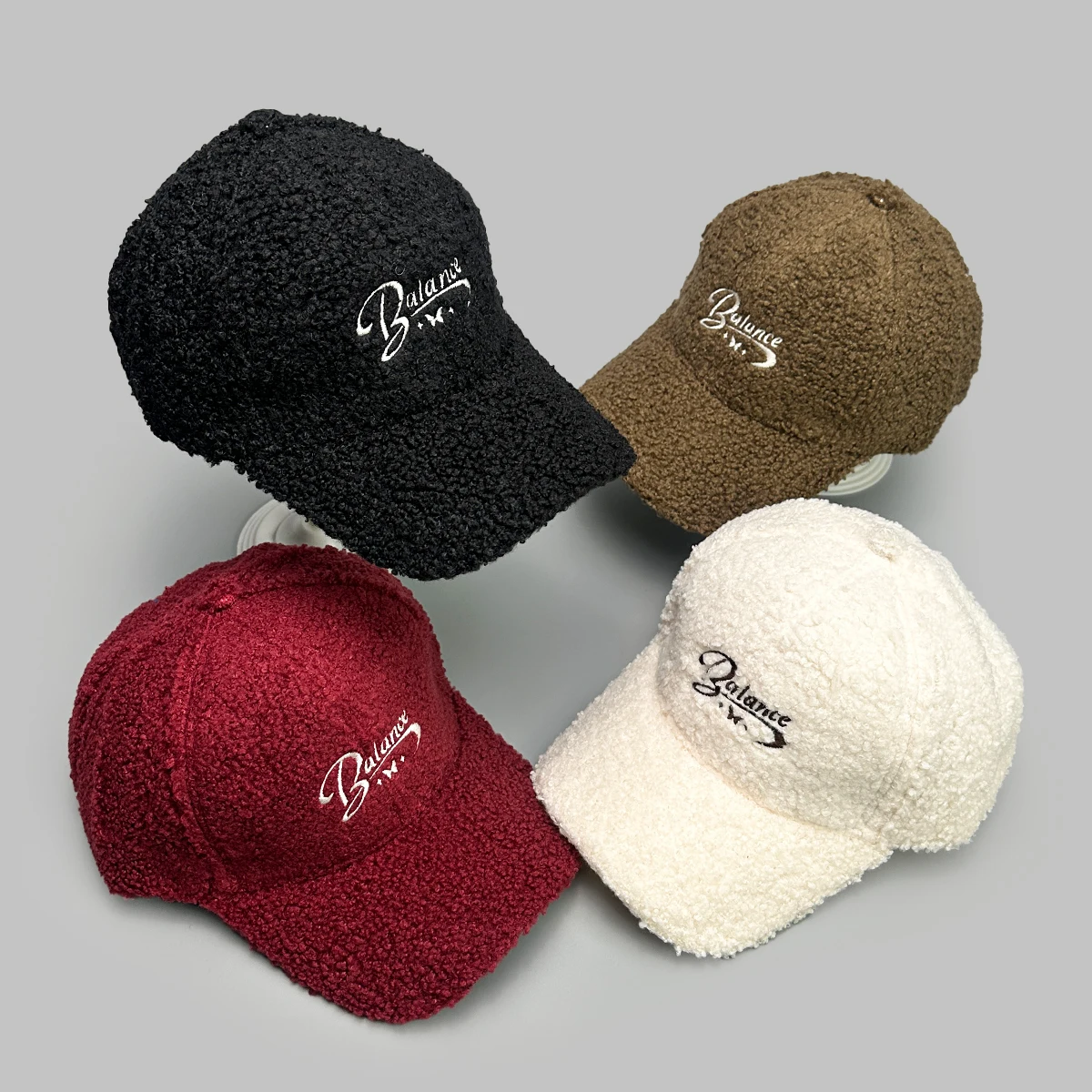 

Butterfly Letters Embroidery Baseball Hats New Women Sunshade Korean Warm Lamb Fleece Versatile Casual Fashion ins Peaked Caps