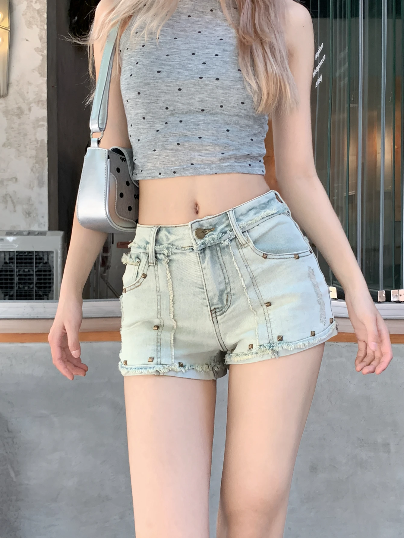 여성 스트릿웨어 핫걸 리벳 데님 반바지 여성 여름 캐주얼 하이웨이스트 슬림 프린지 밑단 데님 숏 팬츠