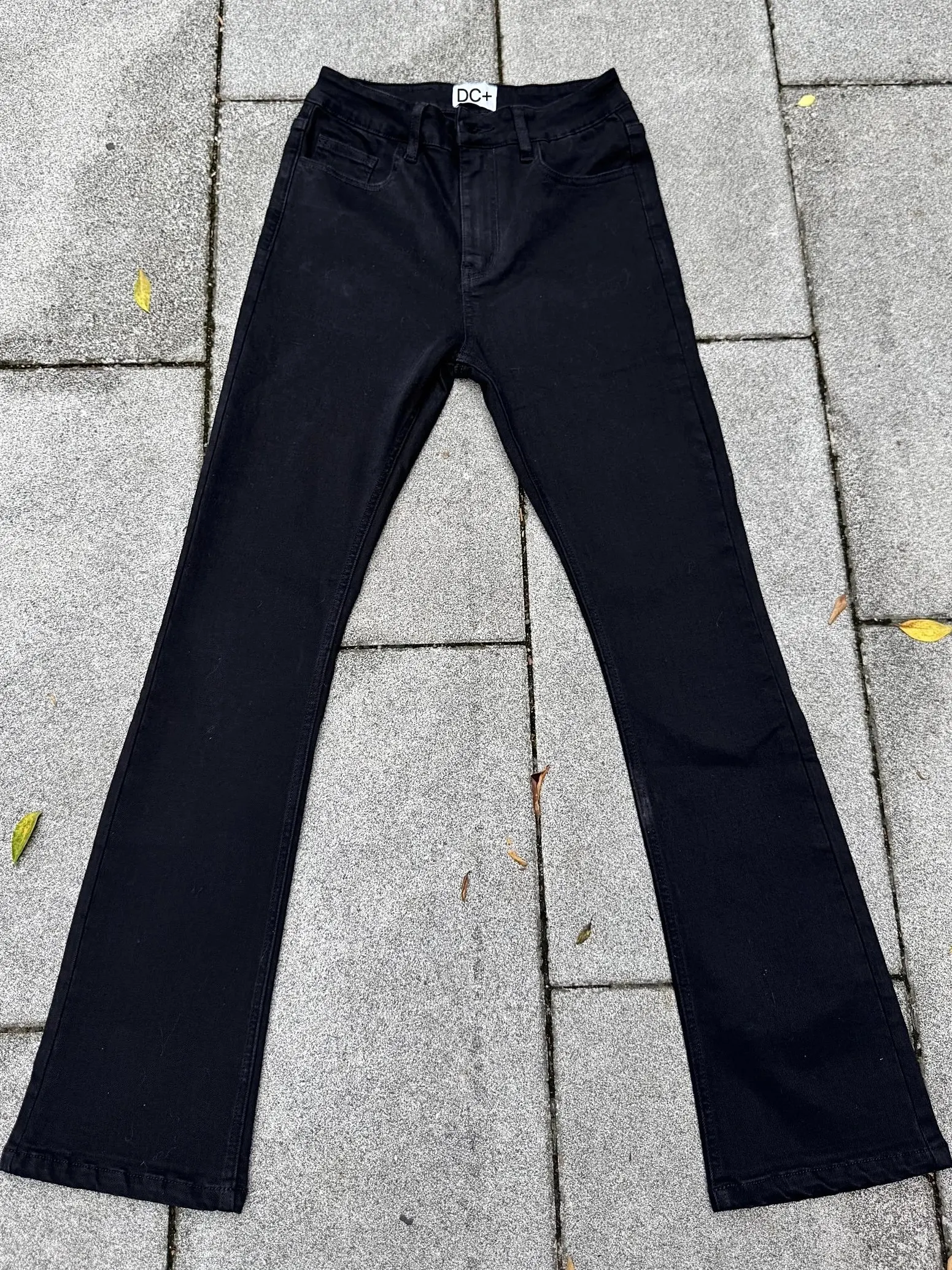 Versatile Cleanfit Heavyweight Washed Black Jeans Men's Micro Flared Pants High Waist Loose Fit Denim Jeans Spring Season