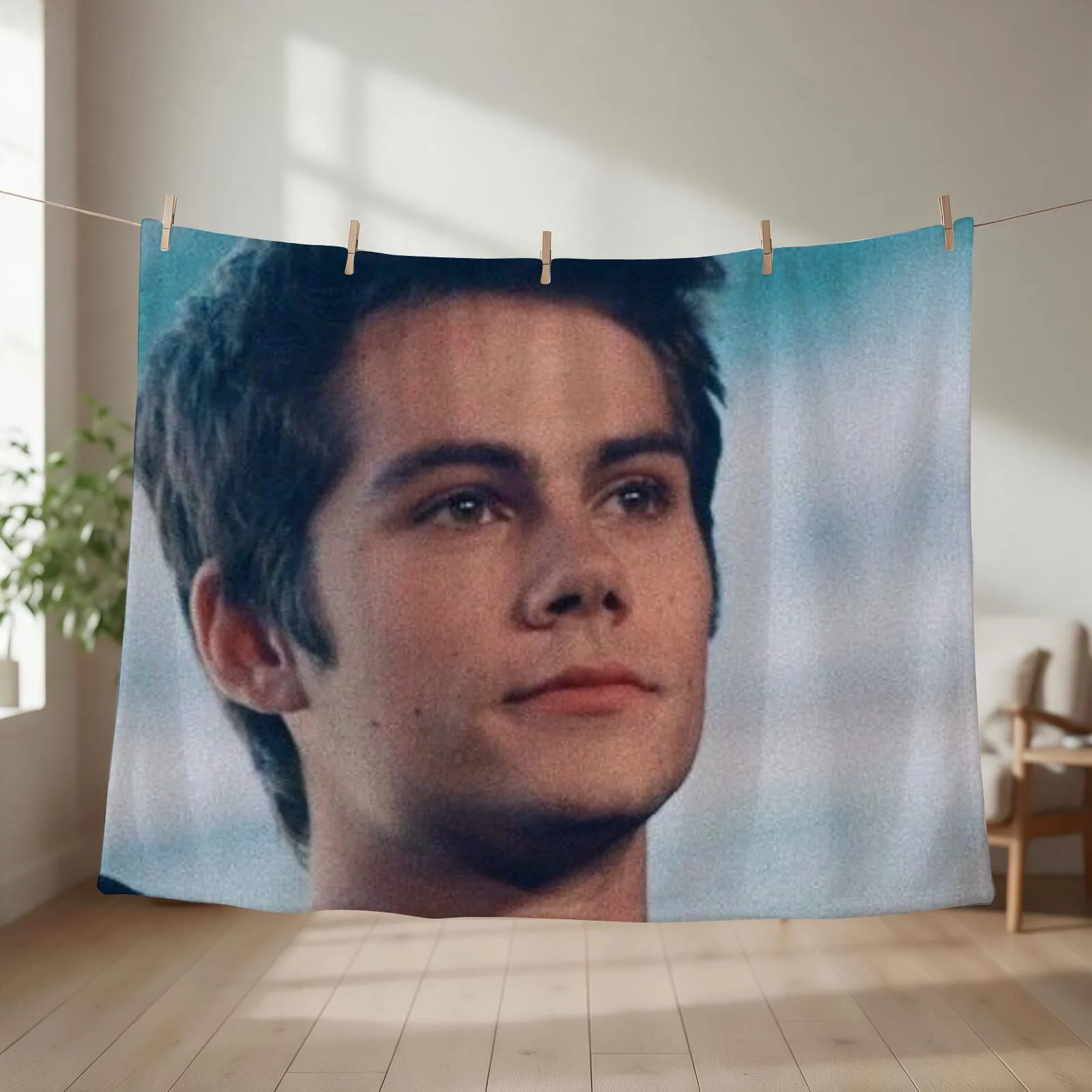 dylan obrien Throw Blanket