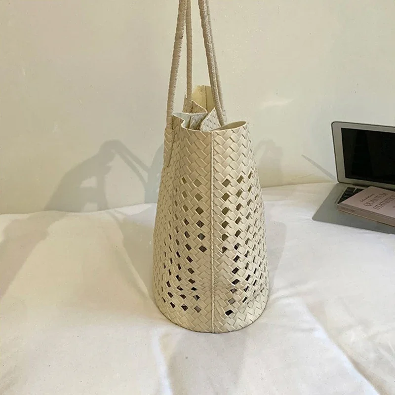 Rattan-Geflochtene Hohle Schultertasche mit Passender Geldbörse, Sommer-Shopper für Markt, Strand und Pendeln, Leichte Handtasche mit Offener Webung – Detail 4