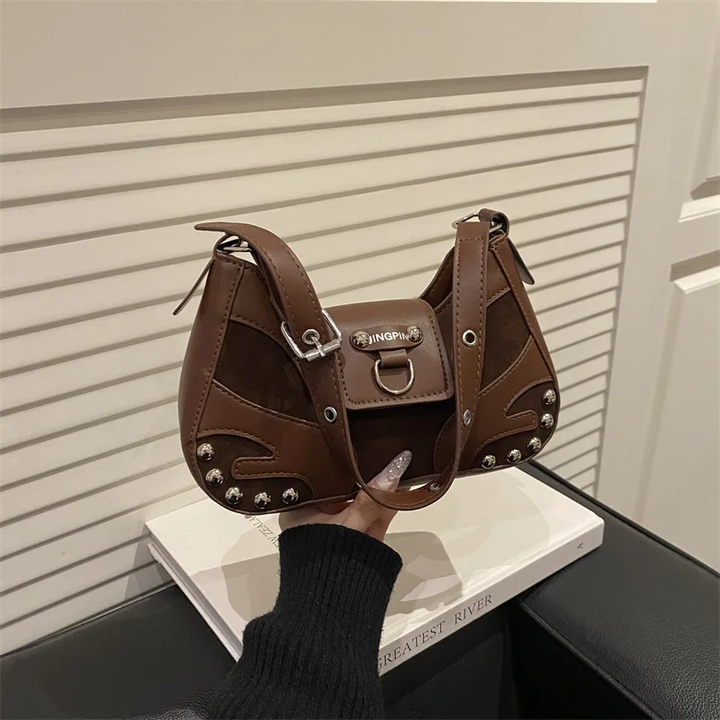 Retro Fashion Motorcycle Bag Handheld Underarm Bag Commuter Bag Rivet Sweet Cool Single Shoulder Bag for Women