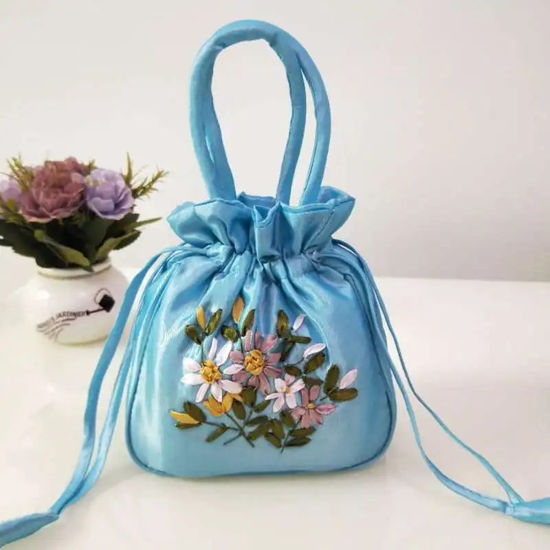 Women Hand-embroidered Silk Handbags Ethnic Style Clutches