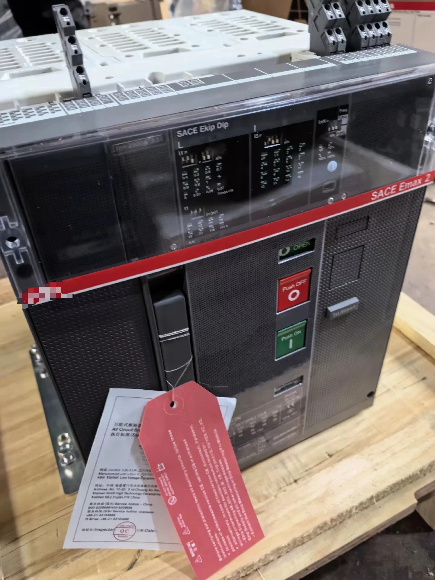 Emax 2series E2.2  ACB Air Circuit E2.2N 1600 Ekip Hi-Touch LSIG 4p WMP  690V Origin  Industrial  Drive Plc