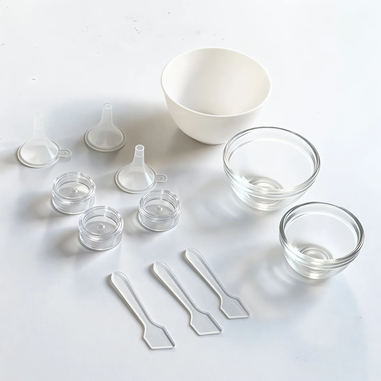 12-Piece Facial Mask Bowl Set, 3 Different Models of DIY Mask Bowls with Mixing Sticks, Suitable for Skincare, Mud Masks, and Home Spa
