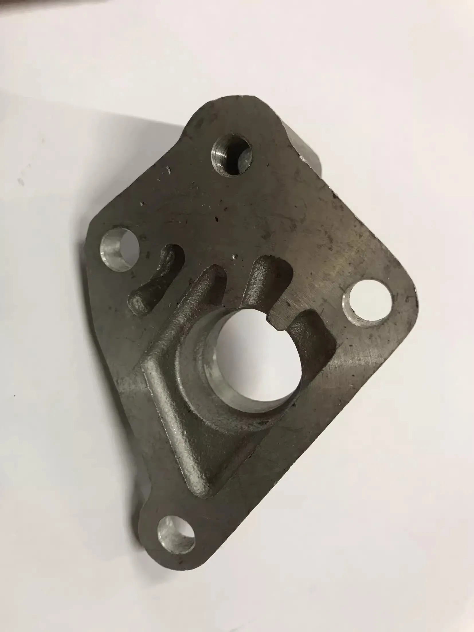 Yanmar 3TNV84/88/4TNV88/94 engine water pump small side cover water pump connection seat excavator parts