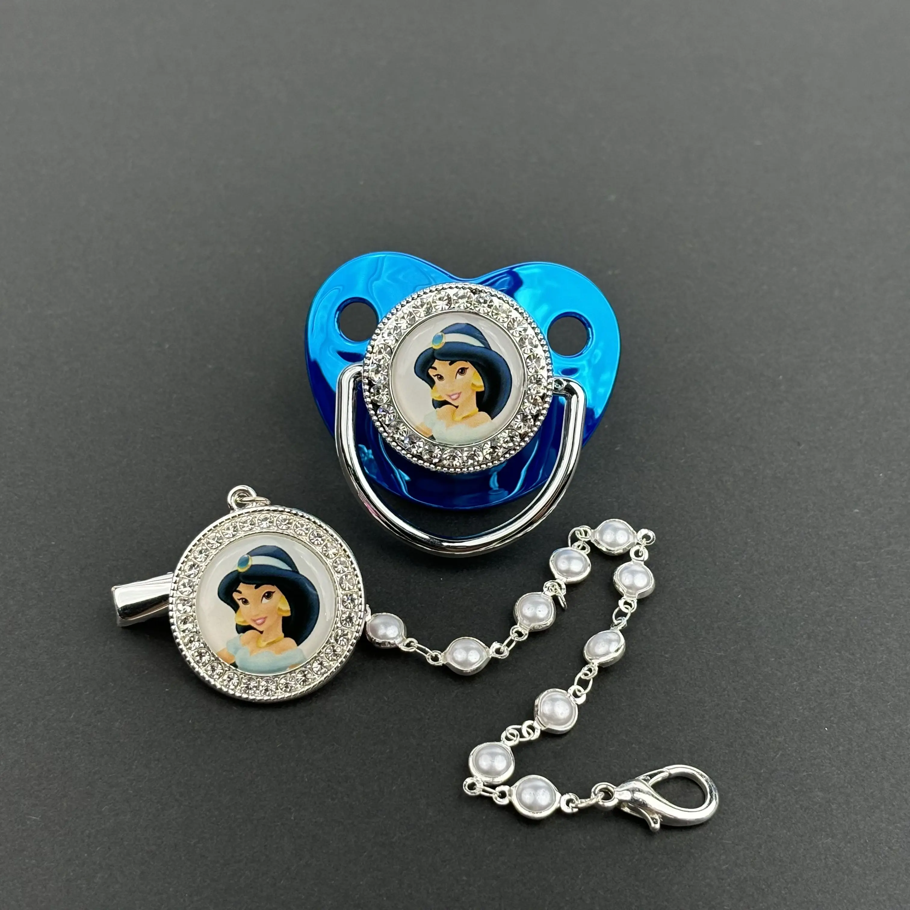 0-18 Months Orthodontic Soothing Pacifier Newborn Feeding Anime Print Chewing Pacifier with Chain Clip Kawai's mouth playing view 3