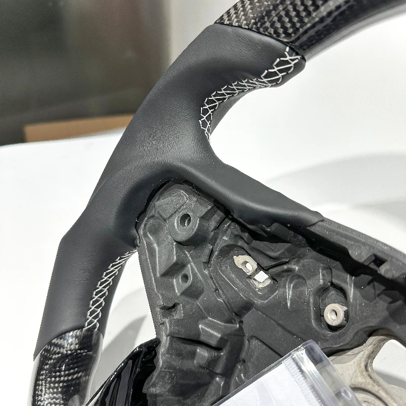 

Customizable Steering Wheel Real Carbon Fiber for Toyota Supra 1998 2002 2022 with White Stitching Suitable for Toyota Supra