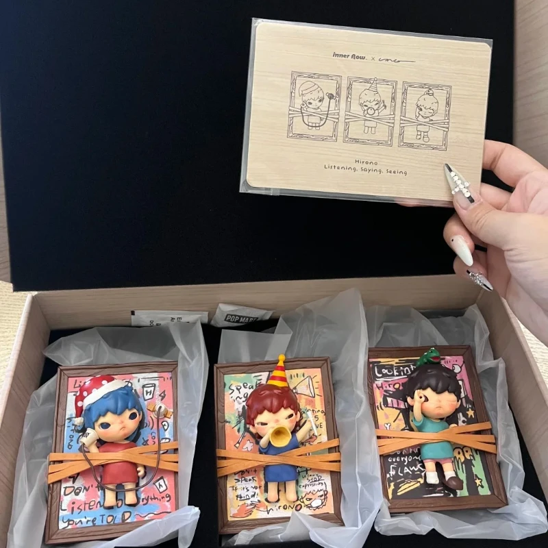 

POPMART Hirono Слушай, говорит, взгляд, Статуэтка модная и милая фигурка Набор Хироно Художественное декоративное украшение для рабочего стола игрушка