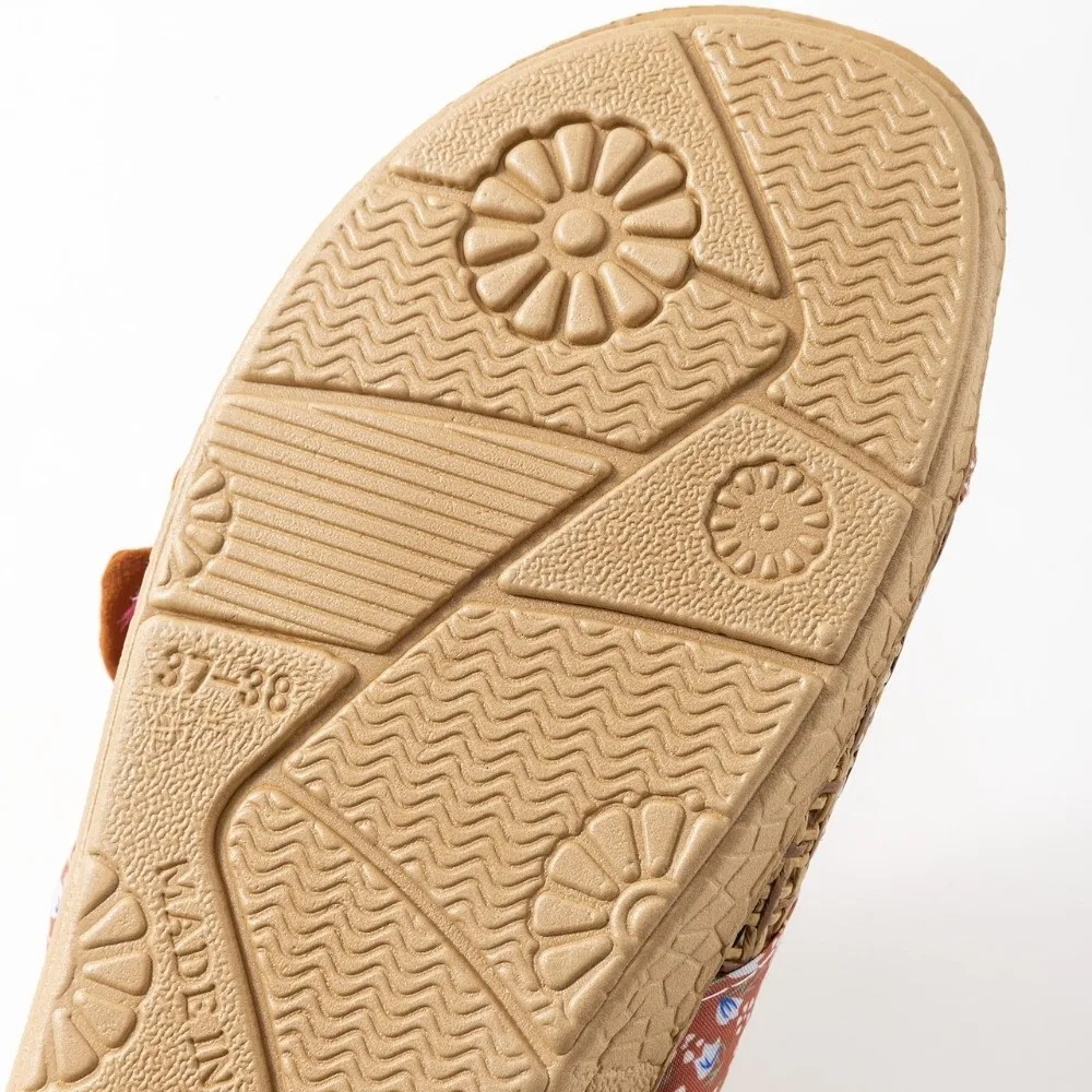 Fashion Breathable Straw Plaited Slippers Flower Non-Slip Linen Slippers EVA Bottom Shoes Home Slippers Wood Floor