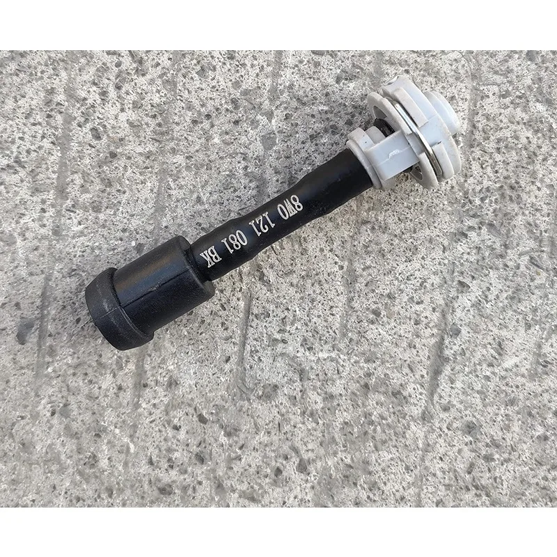 8WD121081BK Expansion Tank Tank Connection Tube Fitting 8W0121081D for Audi A4L 8W 2017-2022 Brand New