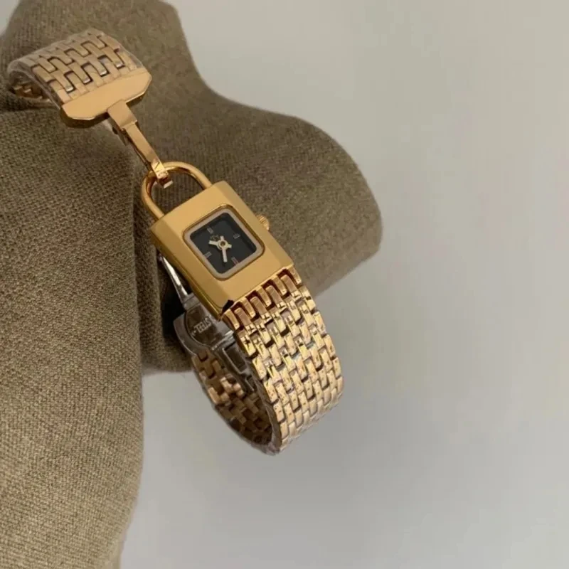 Самые продаваемые товары, ретро-часы, уникальный дизайн нишевого замка, стильный стальной ремешок, женские часы, новый продукт 2024, подходит для влюбленных