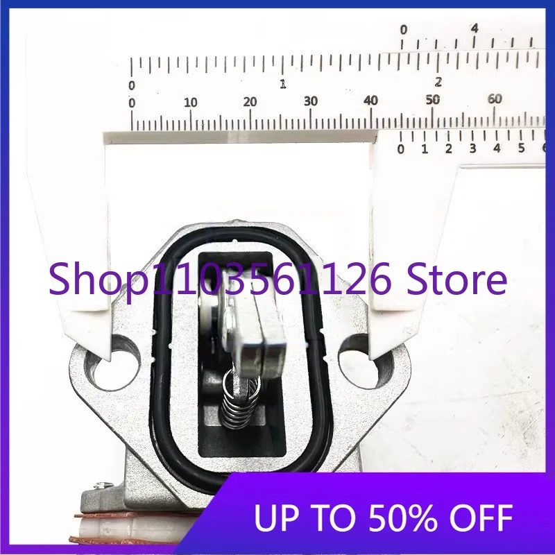 

Hot Sale New Holland Engine Roller Fuel Pump Part Number 99485050 4757882 Hand Pump 504090936 for Agricultural Equipment