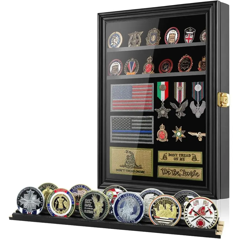 

Настенный запираемый витринный шкаф из массива сосны со съемными полками для демонстрации военных монет, медалей и коллекционных предметов (черный)