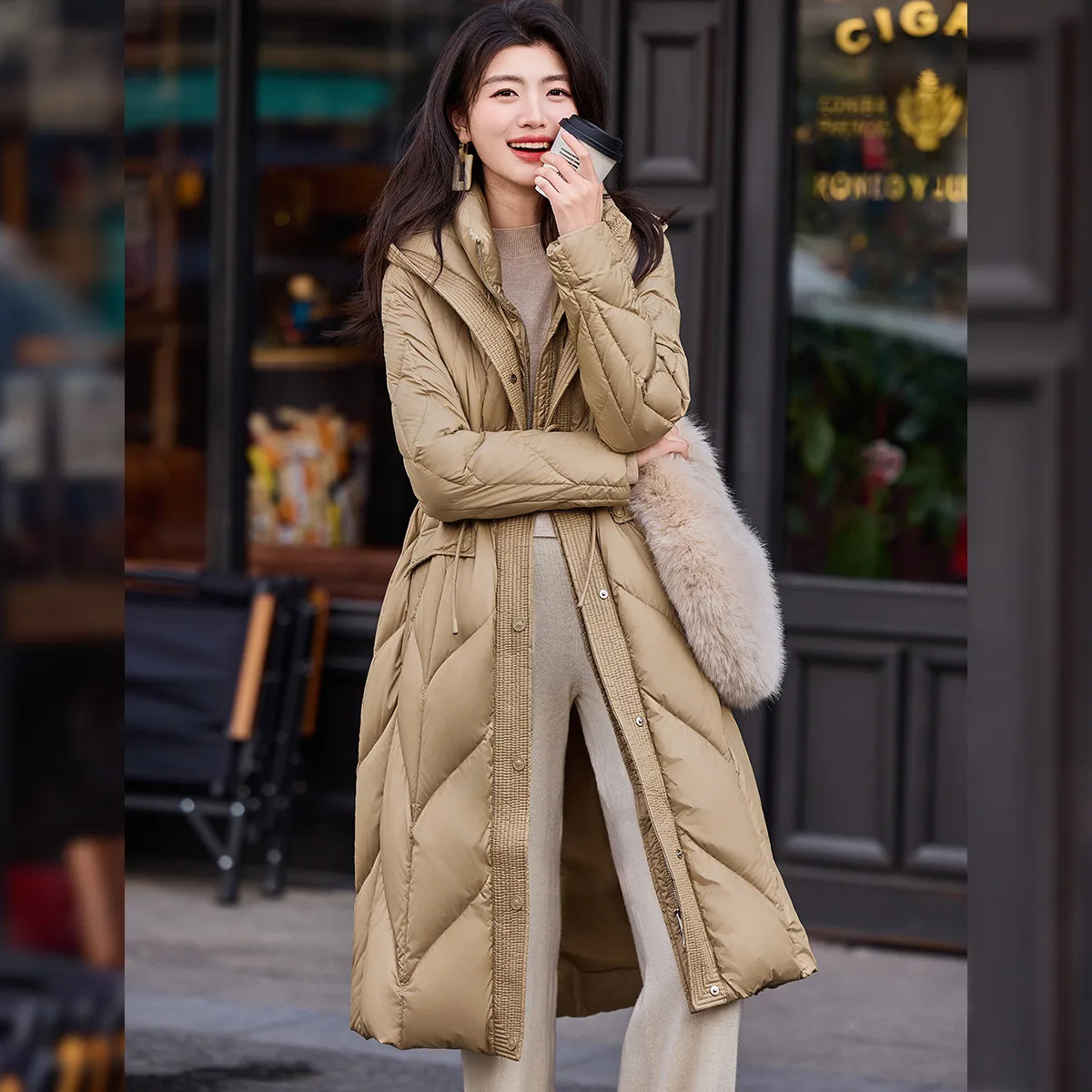 LOUIS YAO Commuter Stand Collar Thickened Duck Down Coat 2025 Winter Warm Delicate Quilted Slim Fit Long Down Jacket Women