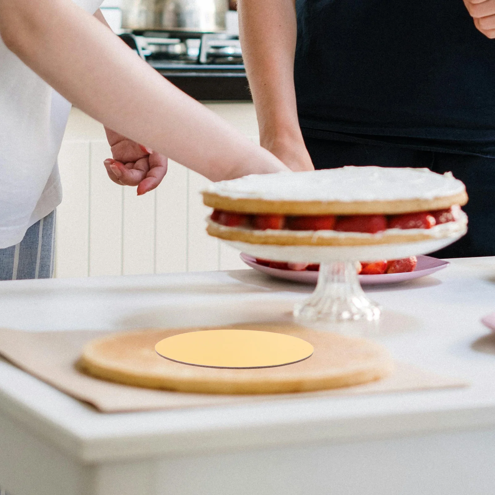 

20pcs Round 10cm Paper Baking Supply Cake Display Bases Birthday Party Accessories Baking Supply Serving Mousse Cake