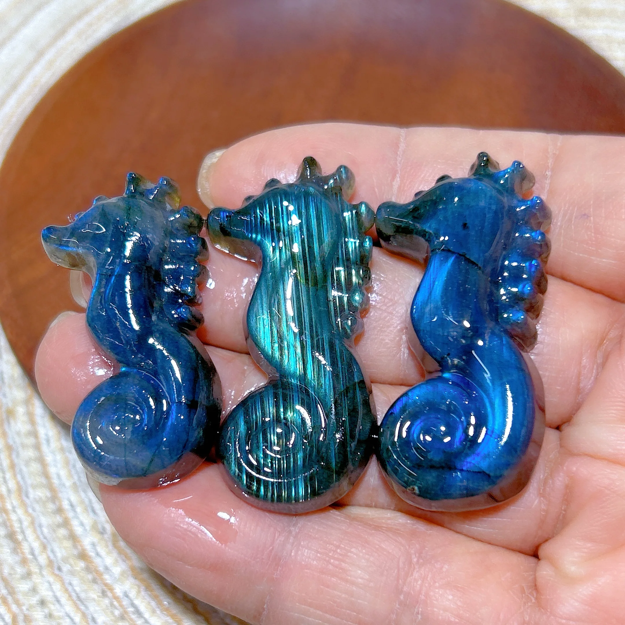 

Natural Crystal Blue Flashy Labradorite Sea Horse Carving Healing Reiki Energy High Quality Gemstones Home Decorations Gift